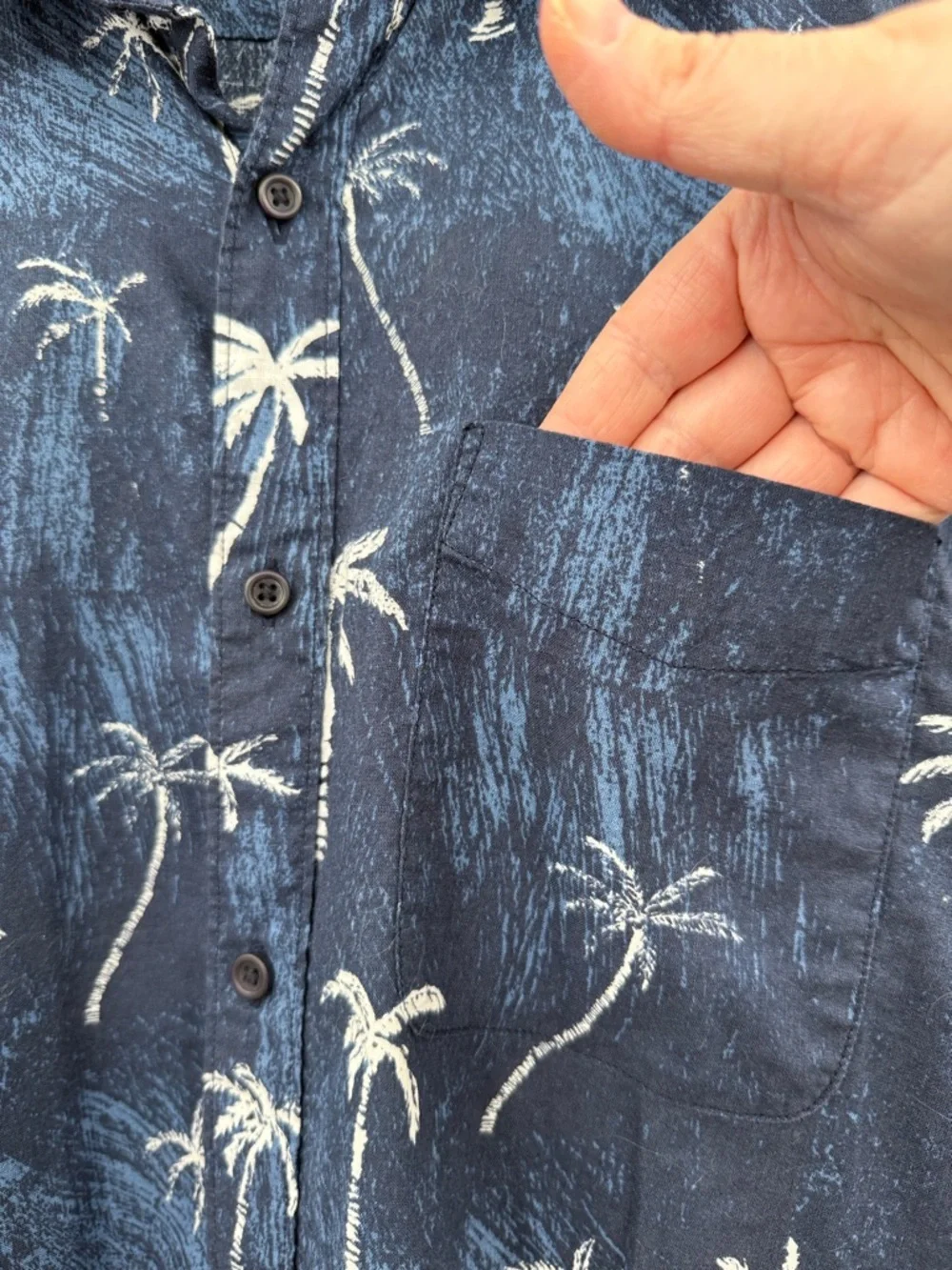 American Eagle Outfitters Navy Short-Sleeve Palm Print Button-Down Size XXL